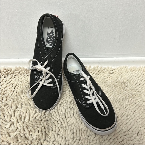 Vans Classic Black Low Sneaker - Picture 2 of 7